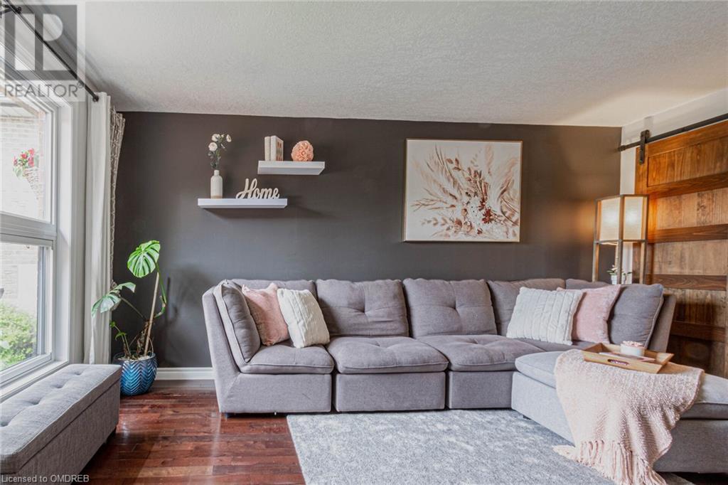 96 Montana CrescentKitchener, Ontario  N2N 2S1 - Photo 2 - X10403515