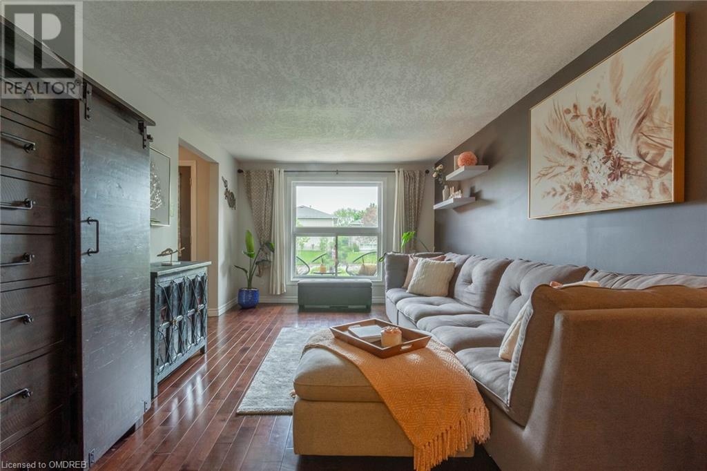 96 Montana CrescentKitchener, Ontario  N2N 2S1 - Photo 4 - X10403515