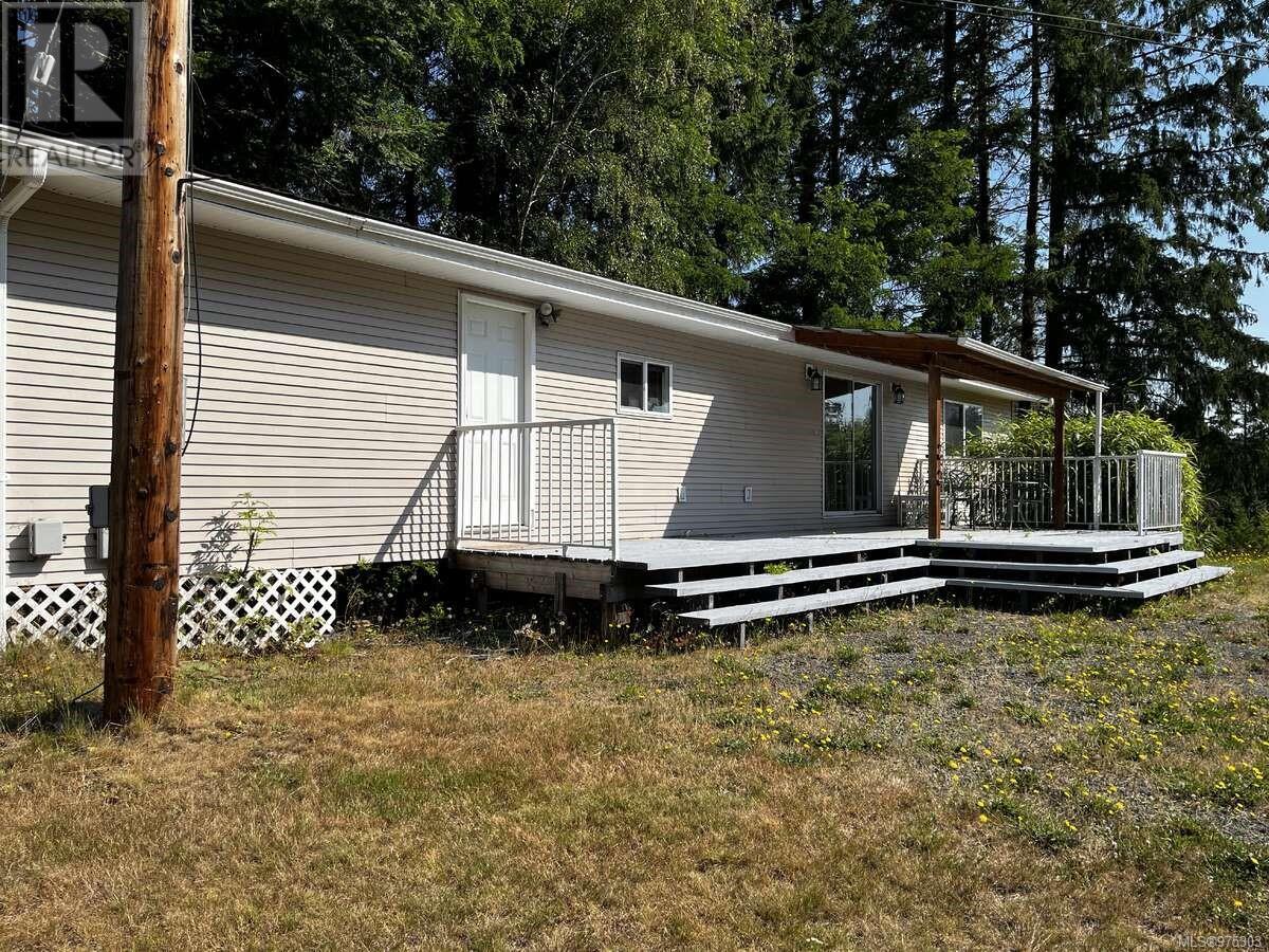 7997 Island Hwy N, Black Creek, British Columbia  V9J 1G9 - Photo 28 - 975303