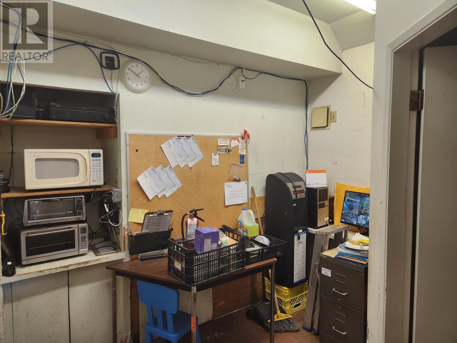 11269 Confidential, North Vancouver, British Columbia  V0V 0V0 - Photo 11 - C8062710