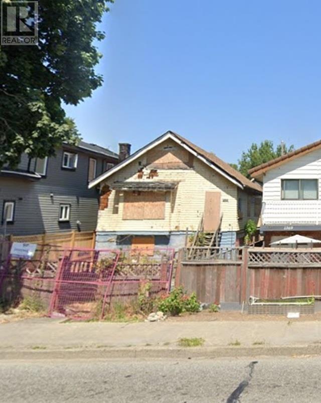 Listing Picture 5 of 5 : 1363 E 12TH AVENUE, Vancouver / 溫哥華 - 魯藝地產 Yvonne Lu Group - MLS Medallion Club Member