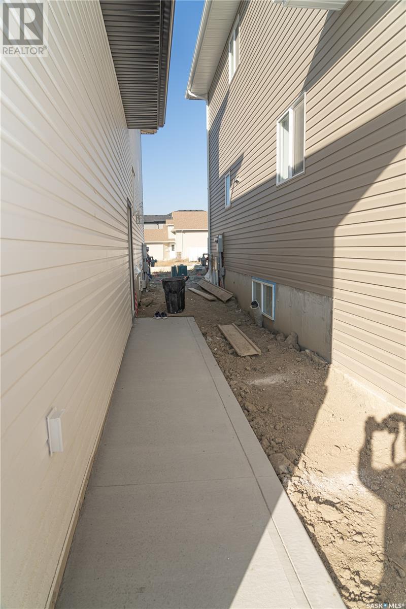 210 Sharma Lane, Saskatoon, Saskatchewan  S7W 1L1 - Photo 24 - SK982837