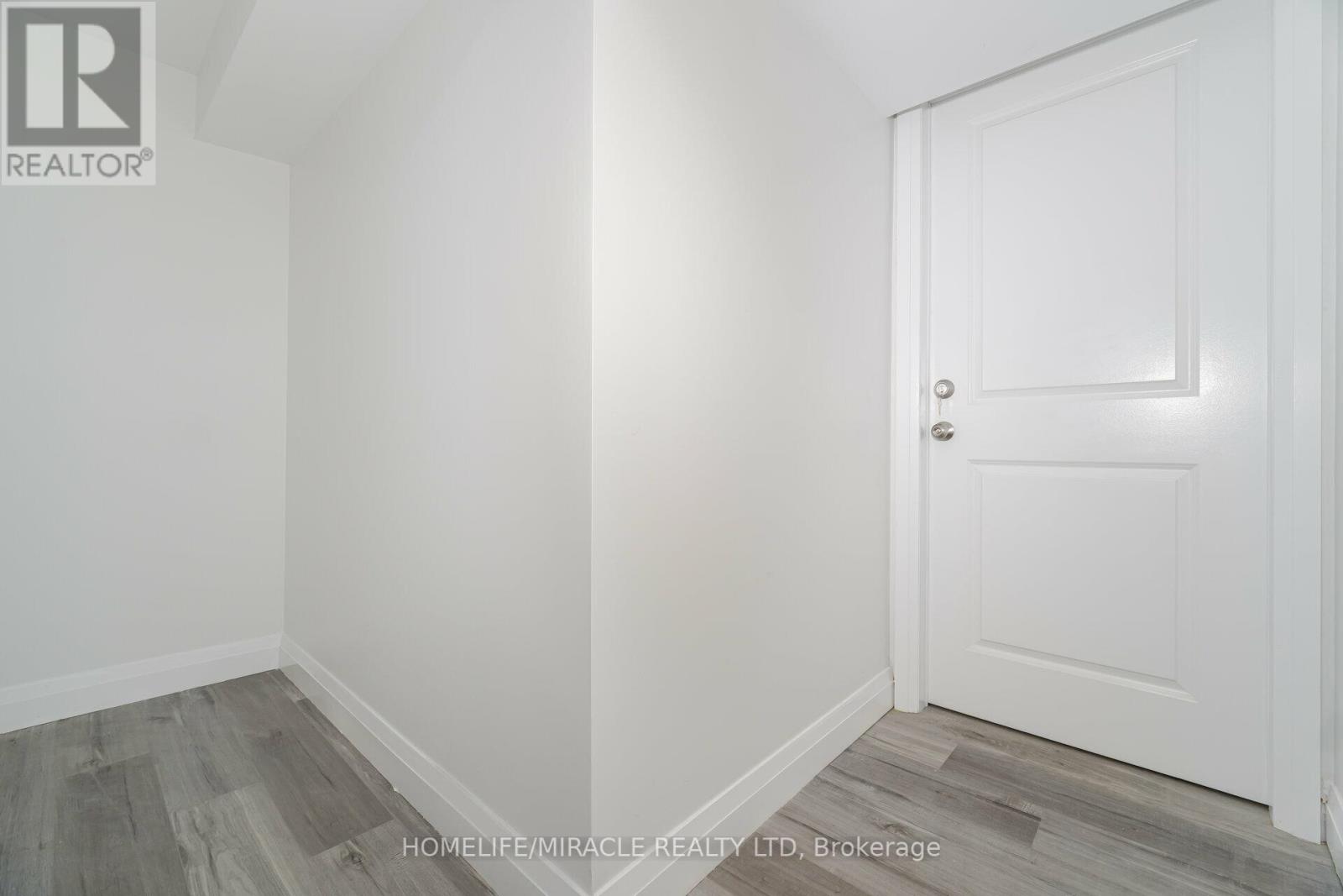 20 Helmsdale Crescent, Toronto (West Humber-Clairville), Ontario  M9V 3X9 - Photo 29 - W9305374