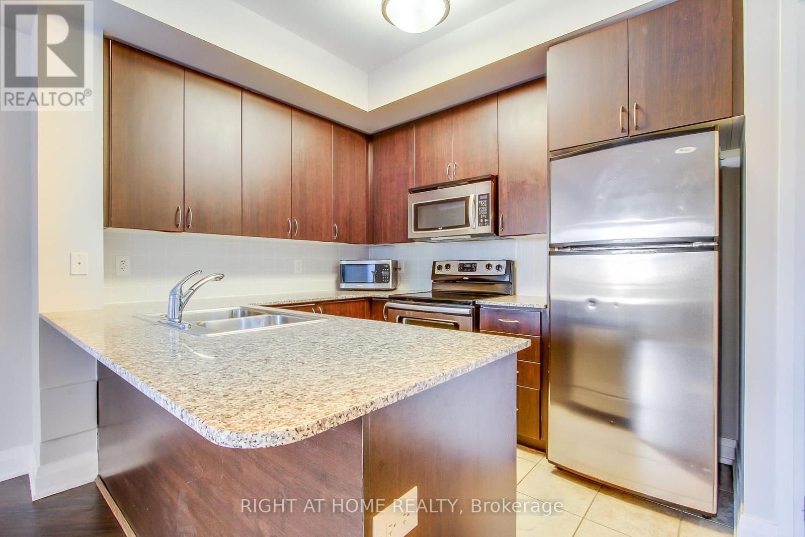 327 - 1060 Sheppard Avenue W, Toronto (York University Heights), Ontario  M3J 0G7 - Photo 10 - W9305377