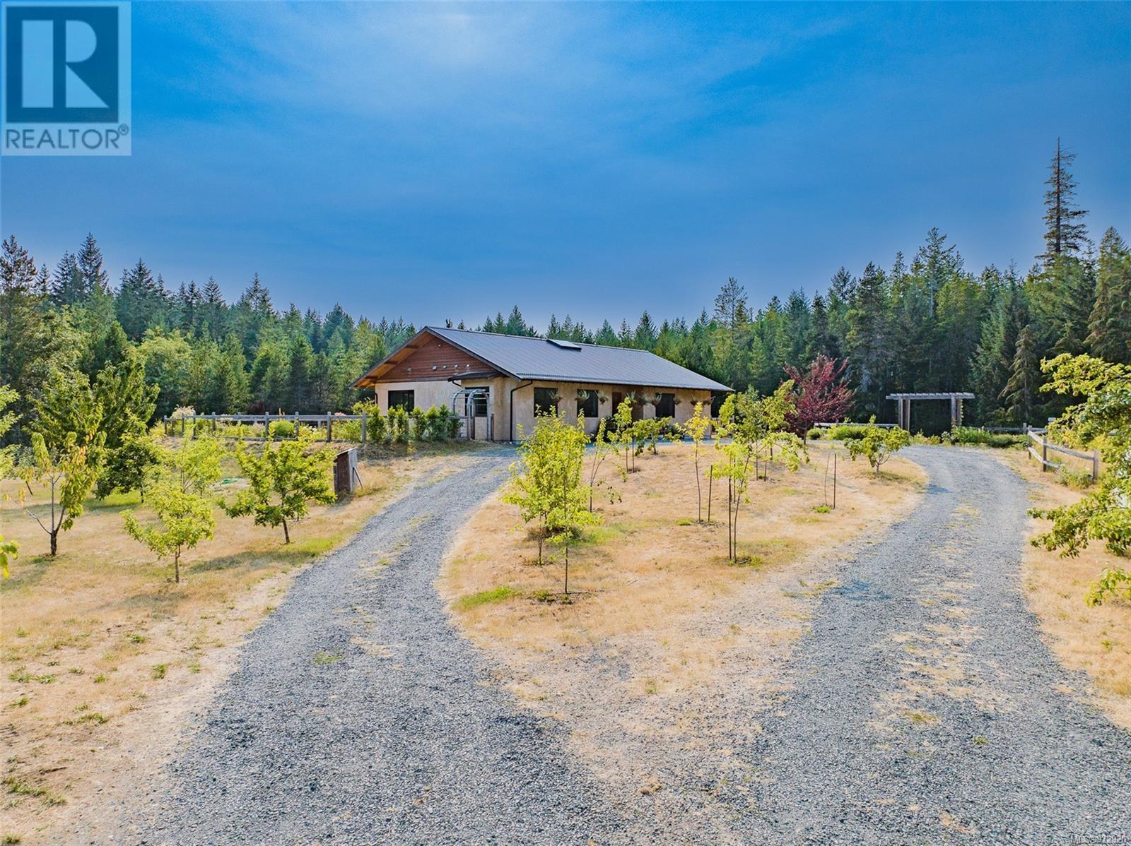 930 Spider Lake Rd, Qualicum Beach, British Columbia  V9K 2L7 - Photo 3 - 972920