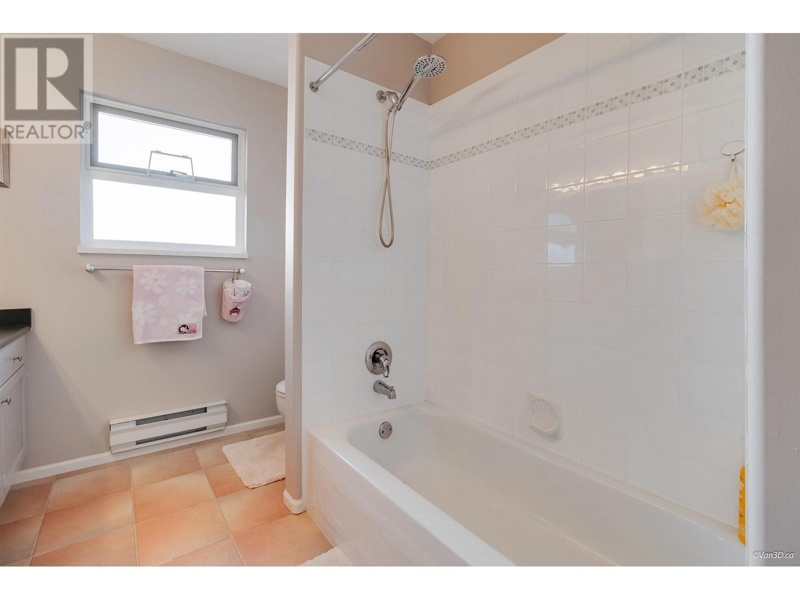 1662 Plateau Crescent, Coquitlam, British Columbia  V3E 3B3 - Photo 28 - R2922275