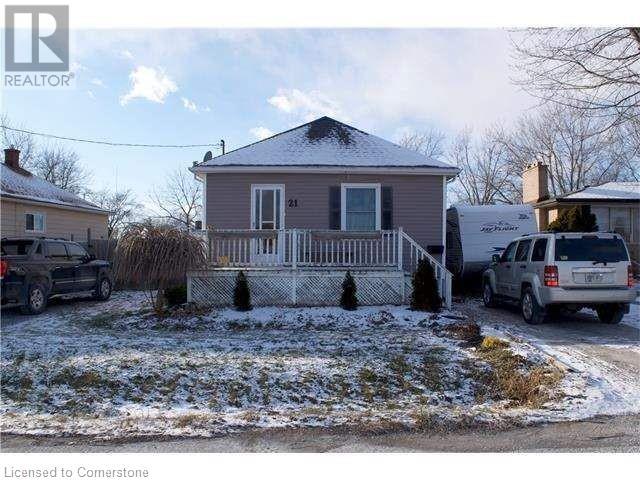 21 Rice Rd Road, Welland, Ontario  L3C 2V4 - Photo 1 - 40643407