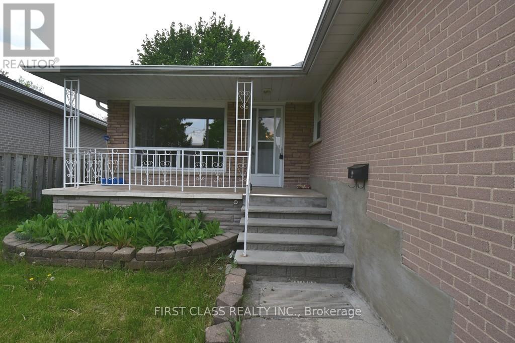 368 Balkan Road, Richmond Hill (Crosby), Ontario  L4C 2P1 - Photo 3 - N9305631