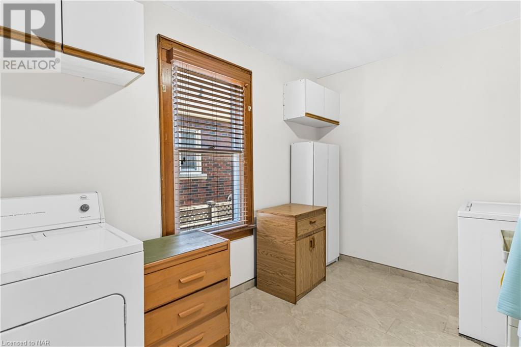 19 Campbell Avenue, St. Catharines, Ontario  L2P 2M3 - Photo 6 - 40643436