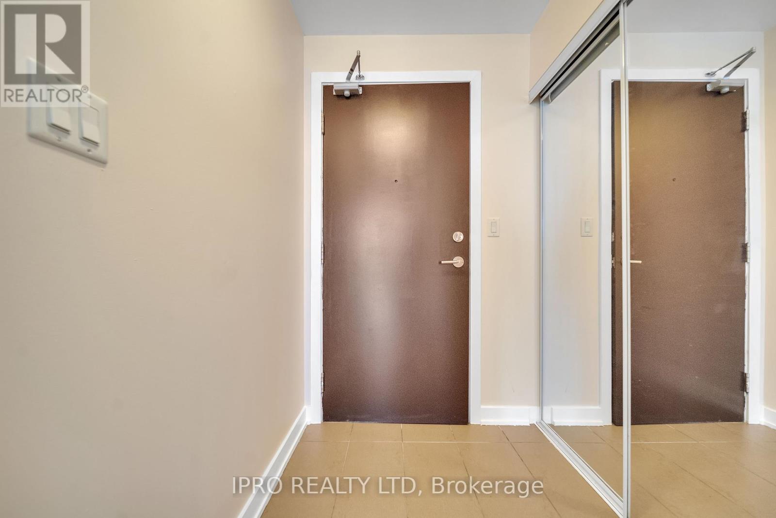 1806 - 4065 Brickstone Mews, Mississauga (City Centre), Ontario  L5B 0G3 - Photo 11 - W9305904