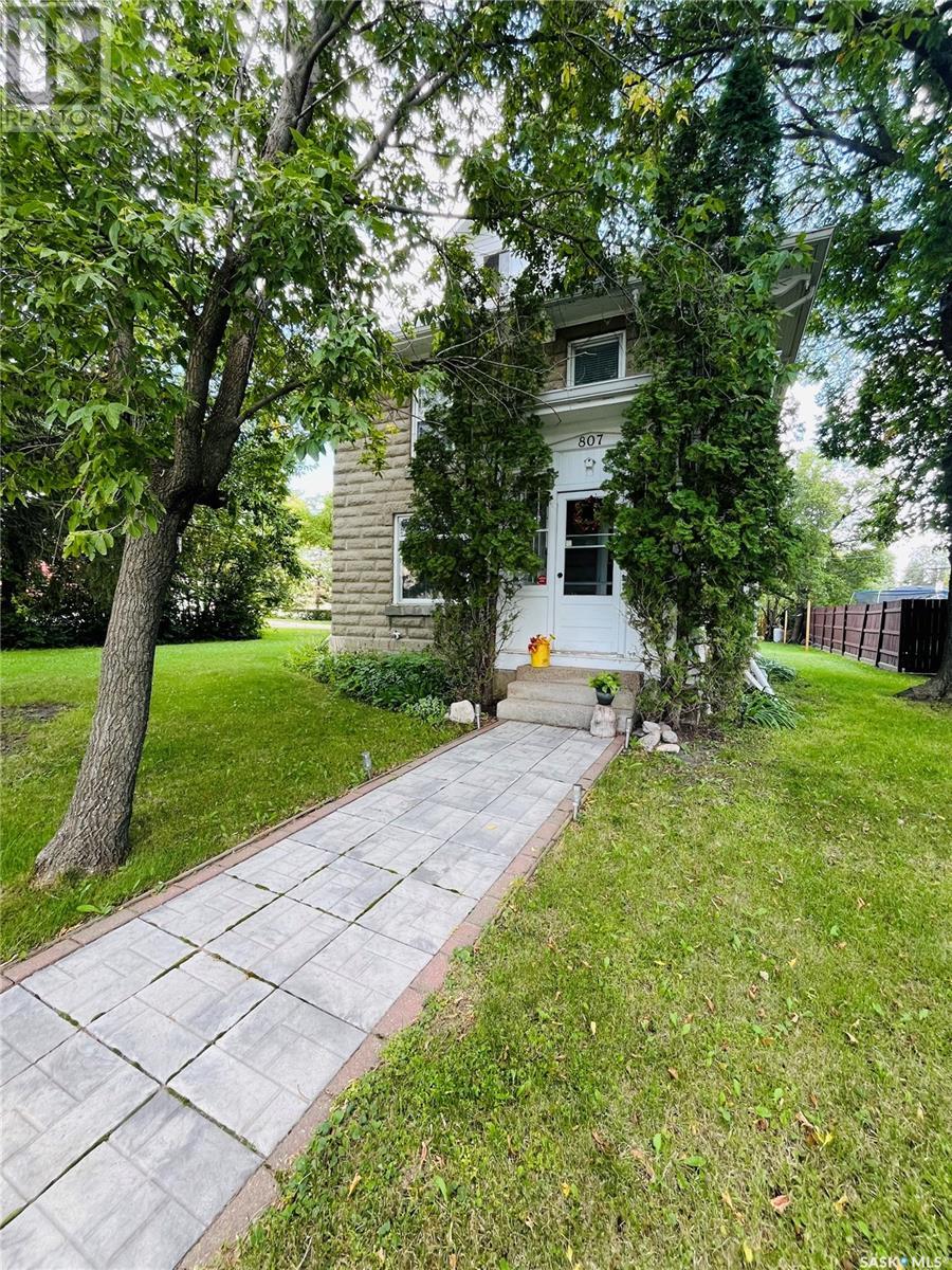 807 Gordon STREET, moosomin, Saskatchewan