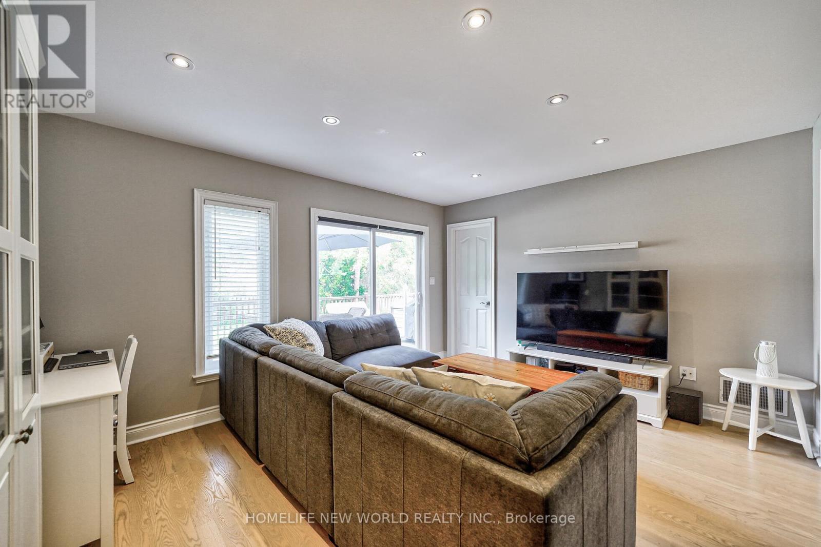 96 Abitibi Avenue, Toronto (Newtonbrook East), Ontario  M2M 2V6 - Photo 23 - C9298722