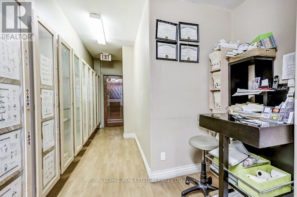 2384 Bloor Street W, Toronto (Runnymede-Bloor West Village), Ontario  M6S 1P5 - Photo 17 - W9306176