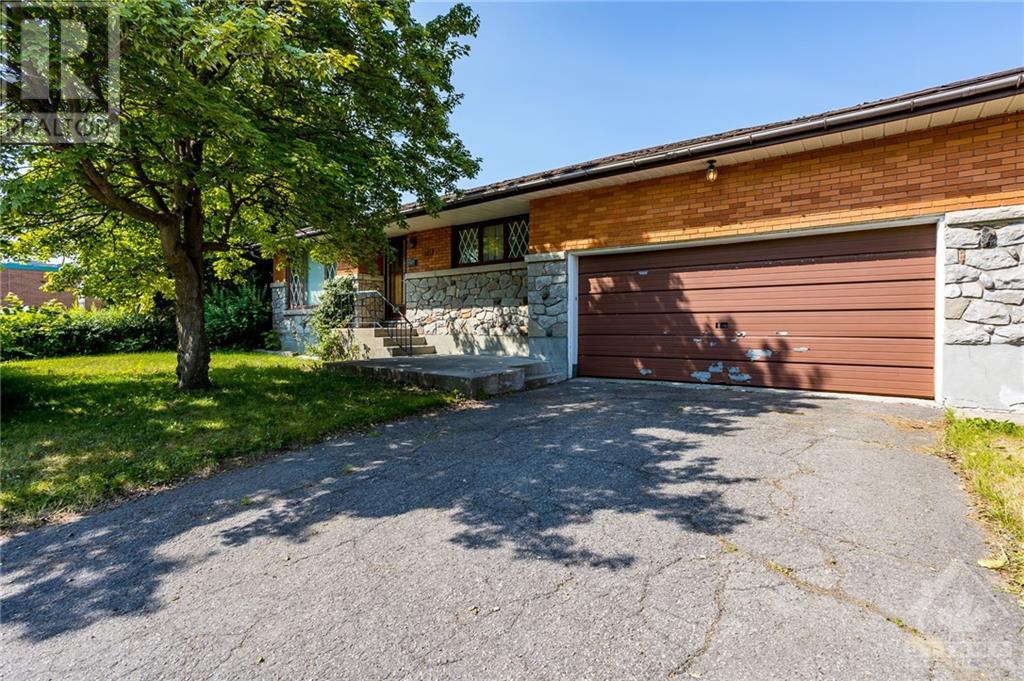 648 Parkview RoadOttawa, Ontario  K1Z 6E5 - Photo 2 - X9518325