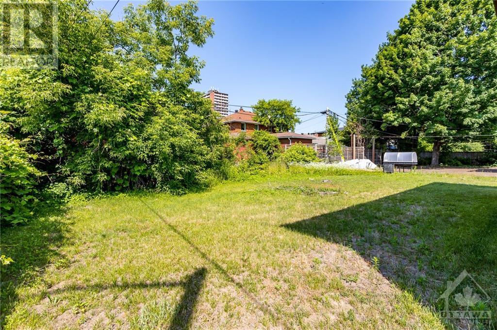 648 Parkview RoadOttawa, Ontario  K1Z 6E5 - Photo 9 - X9518325
