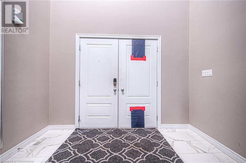 43 Broadacre Dr Drive, Kitchener, Ontario  N2R 0S5 - Photo 5 - 40638050