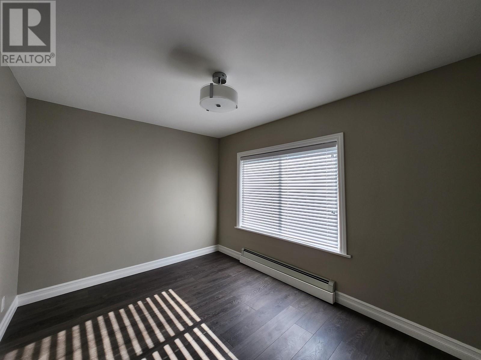 22504 Lougheed Highway, Maple Ridge, British Columbia  V2X 2V1 - Photo 8 - C8062738