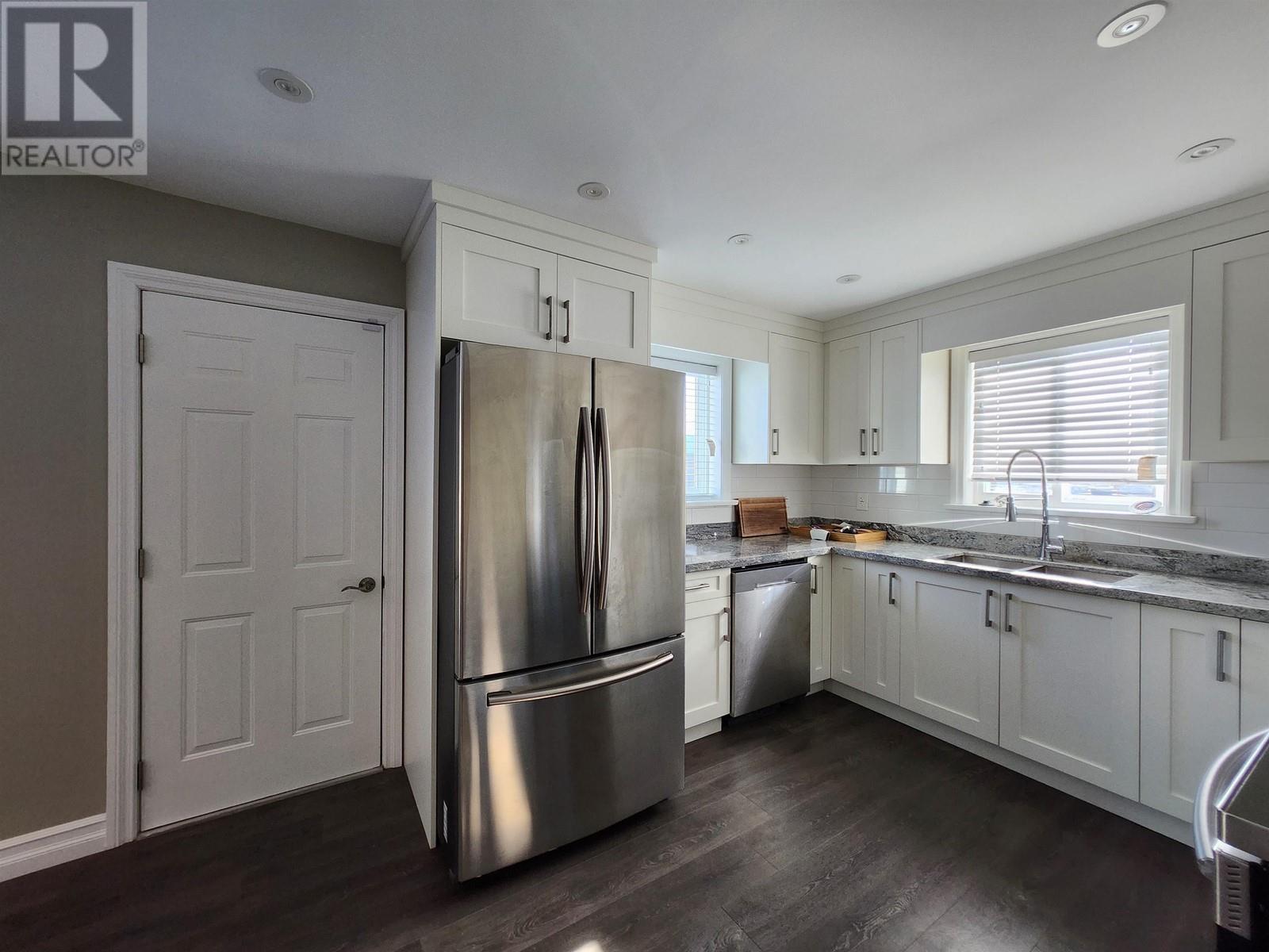 22504 Lougheed Highway, Maple Ridge, British Columbia  V2X 2V1 - Photo 5 - C8062738