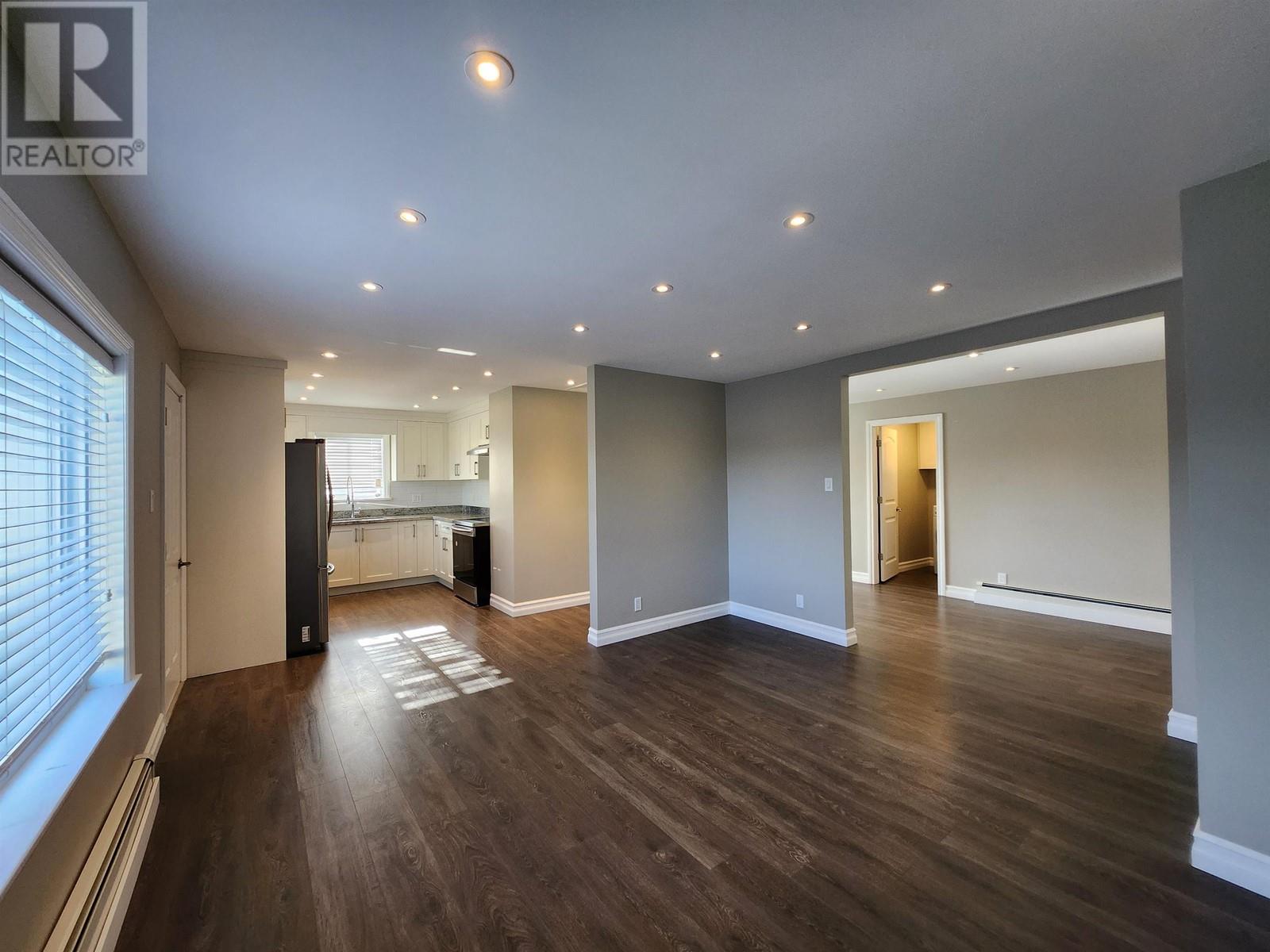 22504 Lougheed Highway, Maple Ridge, British Columbia  V2X 2V1 - Photo 24 - C8062738