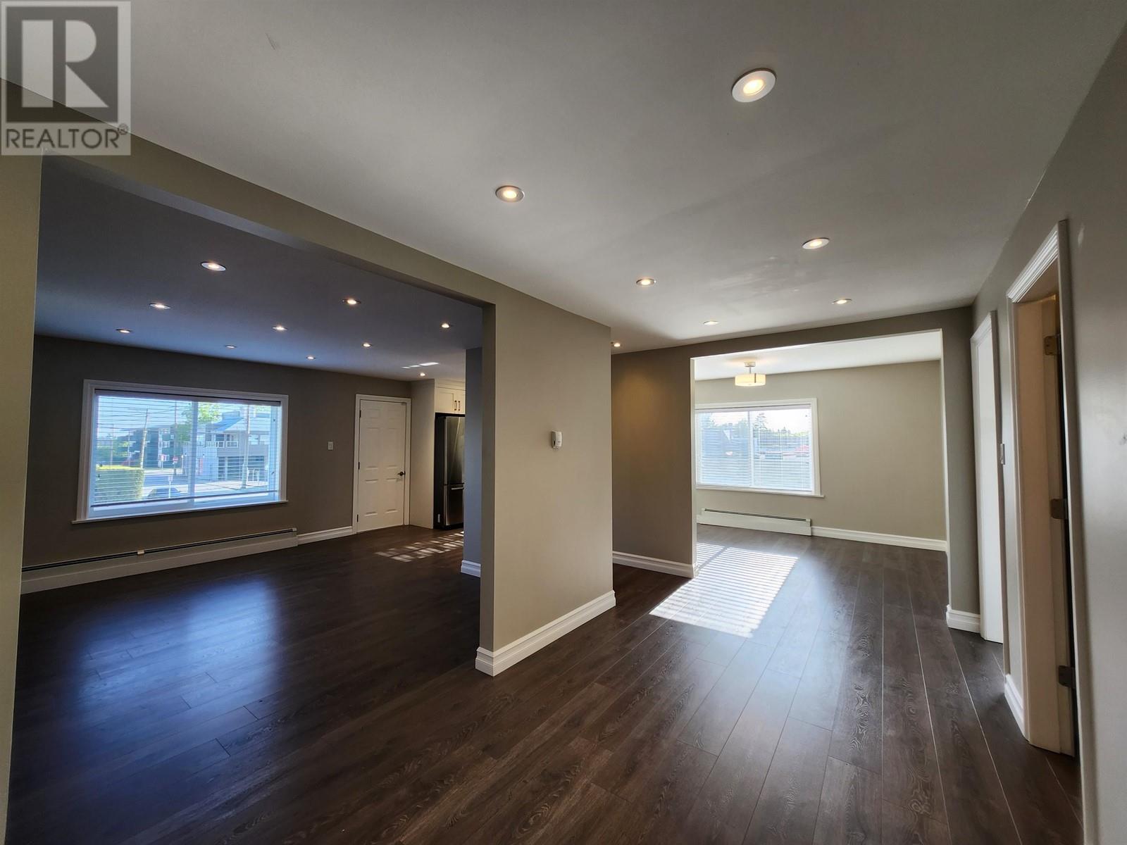 22504 Lougheed Highway, Maple Ridge, British Columbia  V2X 2V1 - Photo 19 - C8062738