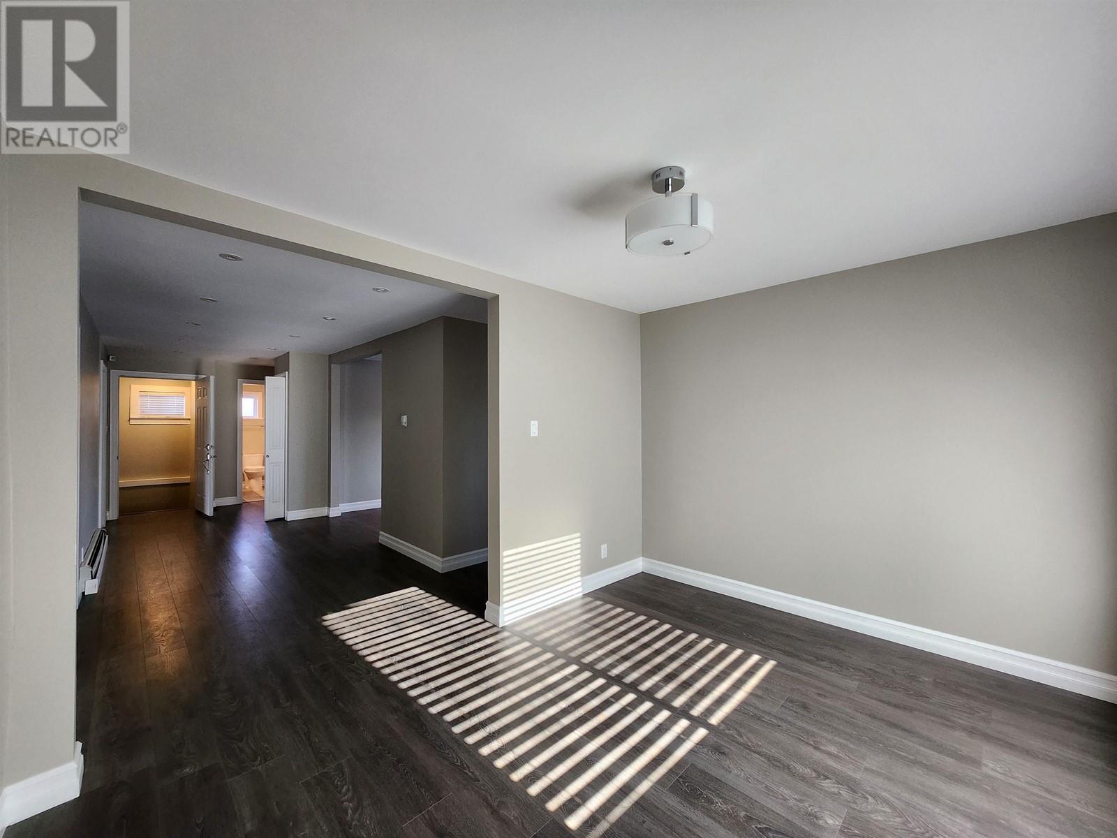 22504 Lougheed Highway, Maple Ridge, British Columbia  V2X 2V1 - Photo 9 - C8062738