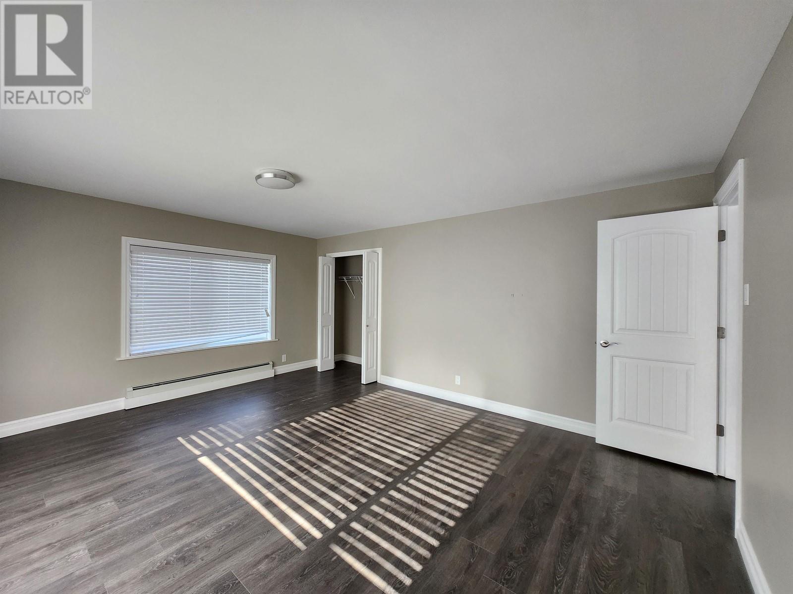 22504 Lougheed Highway, Maple Ridge, British Columbia  V2X 2V1 - Photo 12 - C8062738