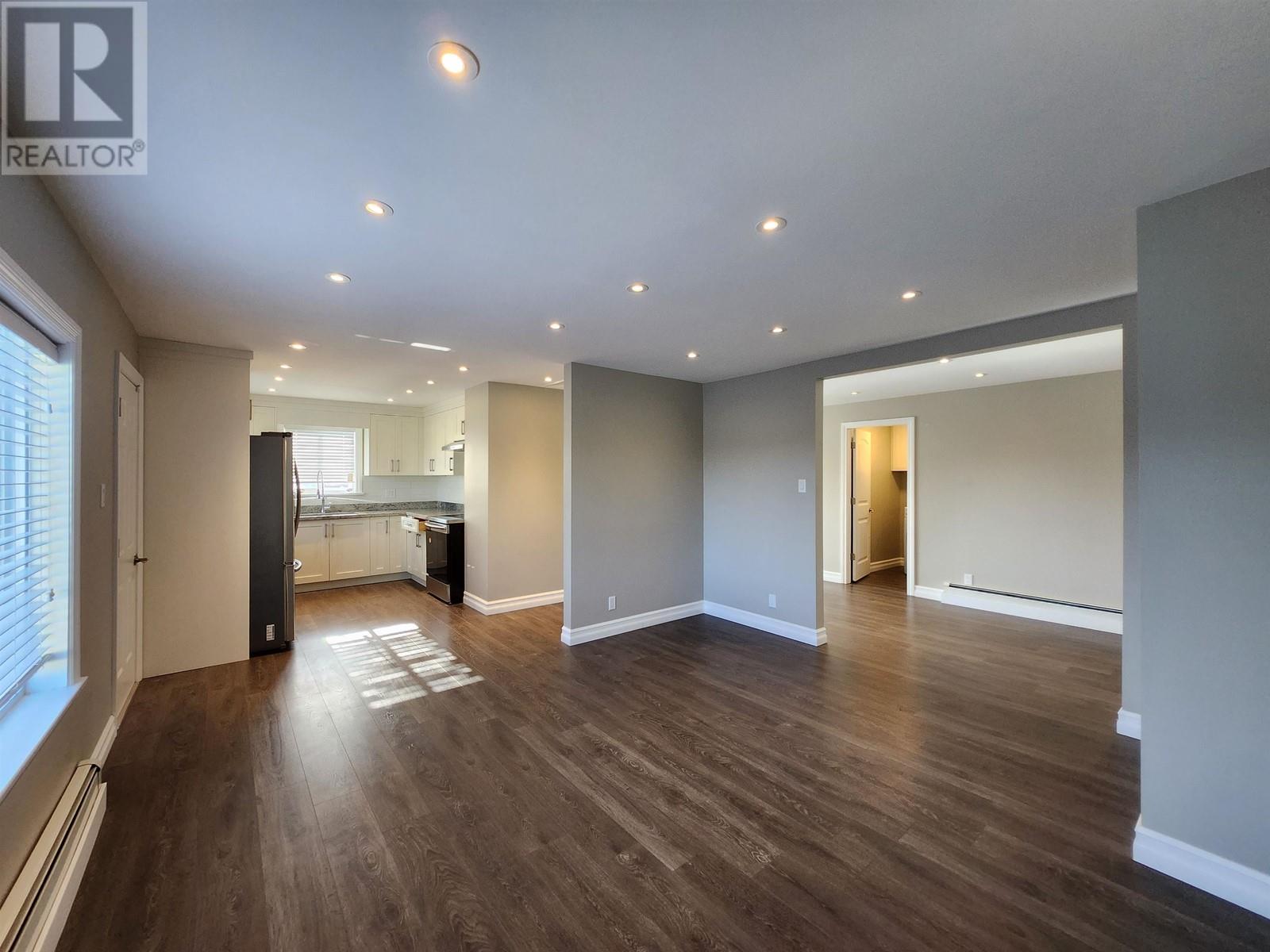 22504 Lougheed Highway, Maple Ridge, British Columbia  V2X 2V1 - Photo 22 - C8062738