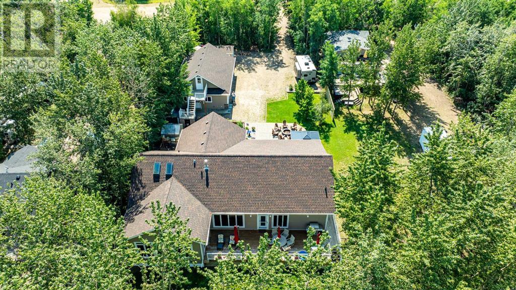 32 St George Way, Rochon Sands, Alberta  T0C 1G0 - Photo 2 - A2159059