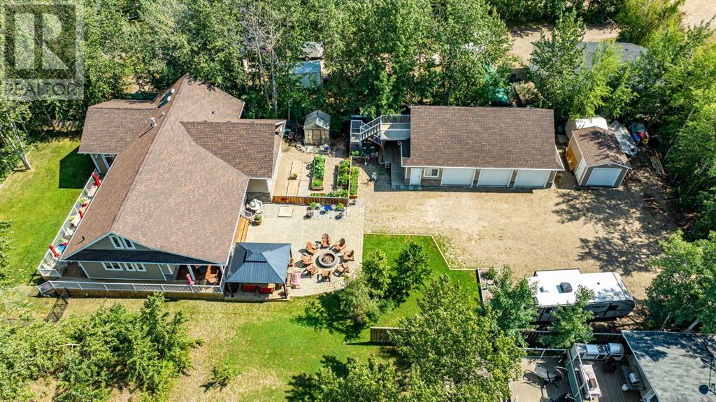 32 St George Way, Rochon Sands, Alberta  T0C 1G0 - Photo 3 - A2159059