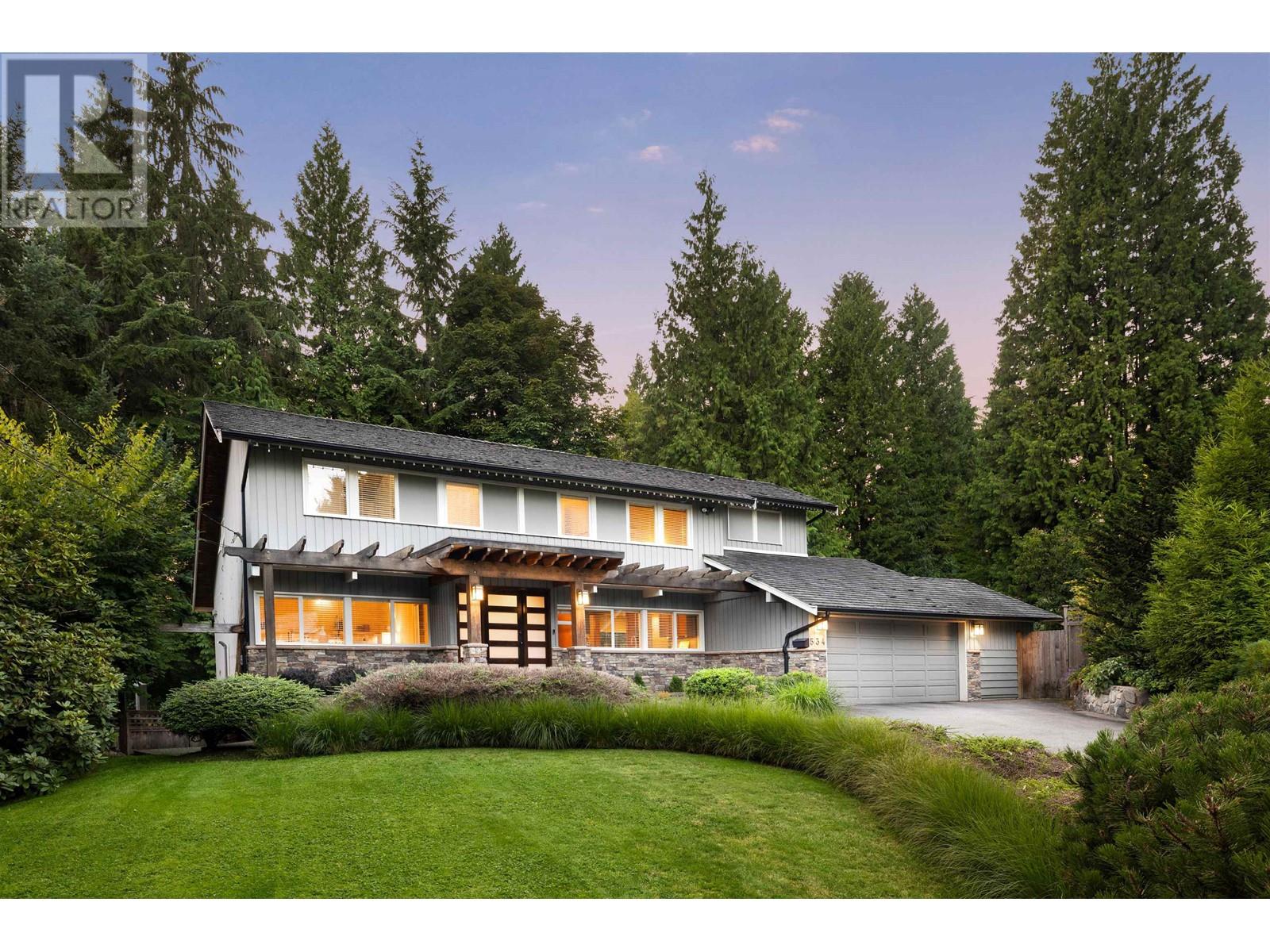 534 EVERGREEN PLACE, north vancouver, British Columbia