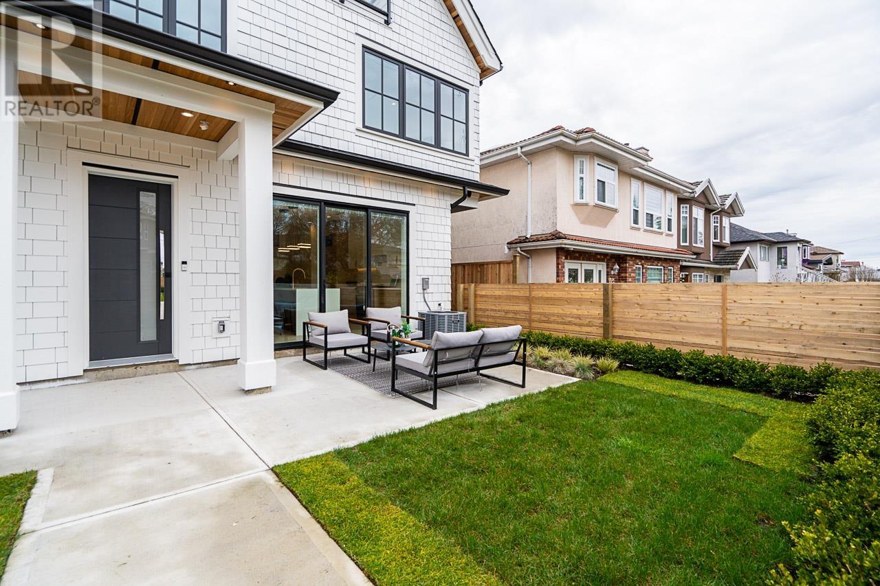 Property at 762 E 55TH AVENUE image 3