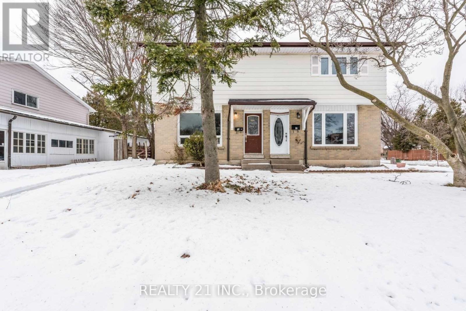 10 Blackwell Ave Avenue N, Toronto (Malvern), Ontario  M1B 1C8 - Photo 1 - E9306793