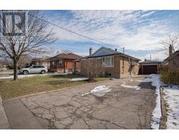 19 TUMPANE STREET, toronto (downsview-roding-cfb), Ontario