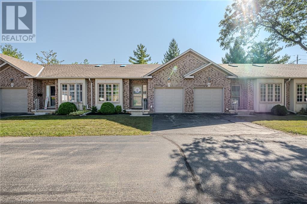 10 Courtland Drive Unit# 7, Brantford, Ontario N3R 7Y2 - Photo 1 - 40636520