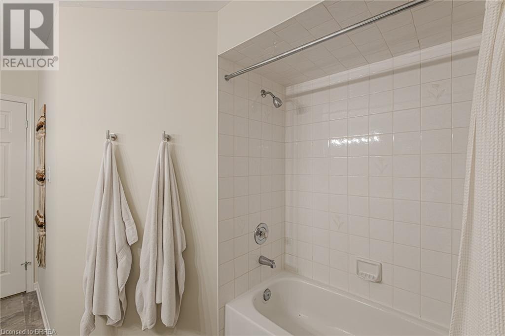 10 Courtland Drive Unit# 7, Brantford, Ontario N3R 7Y2 - Photo 28 - 40636520