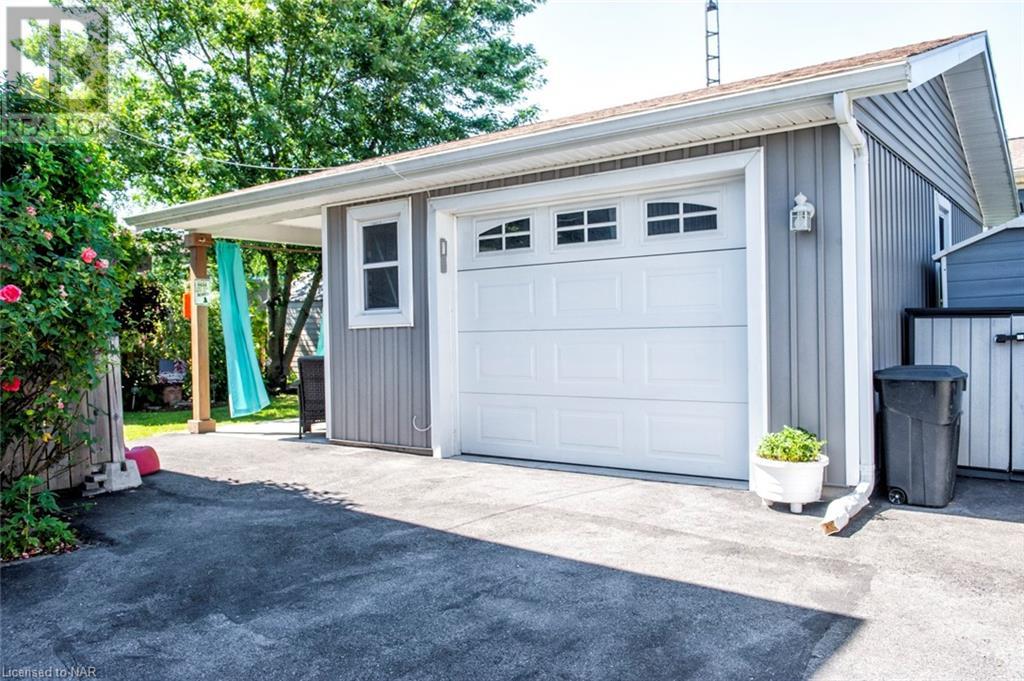 25 ROYAL Road Port Colborne