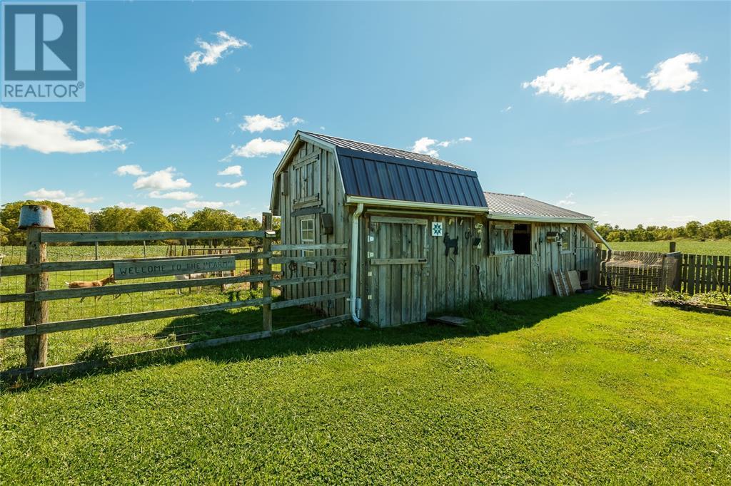 4700 Old Walnut Road, Brooke-Alvinston, Ontario    - Photo 32 - 24019654