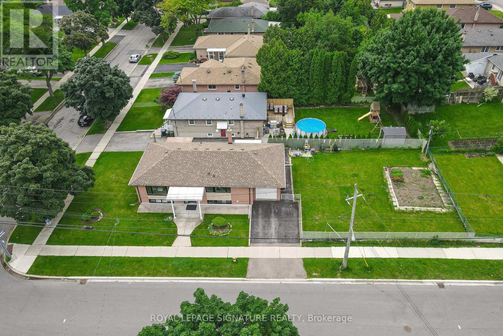 89 Thistle Down Boulevard, Toronto (Thistletown-Beaumonde Heights), Ontario  M9V 1J3 - Photo 33 - W9307260