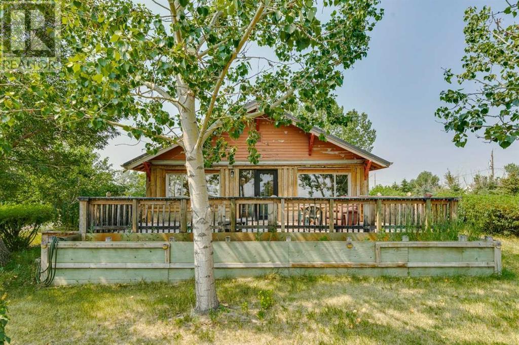 816 Railway Avenue, queenstown, Alberta