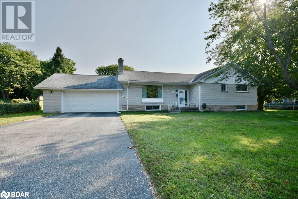 9 Anne Street, Penetanguishene, Ontario  L9M 1K5 - Photo 4 - 40642904