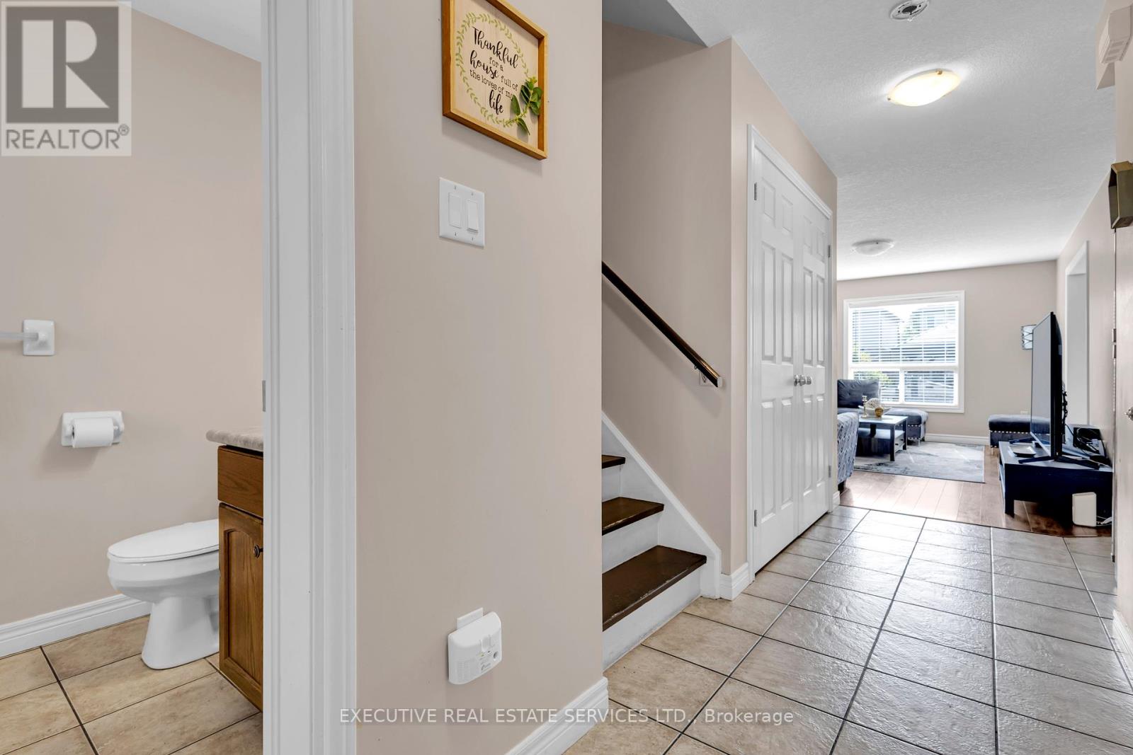 21 Henderson Drive, Guelph (Grange Hill East), Ontario  N1E 0A1 - Photo 10 - X9307517