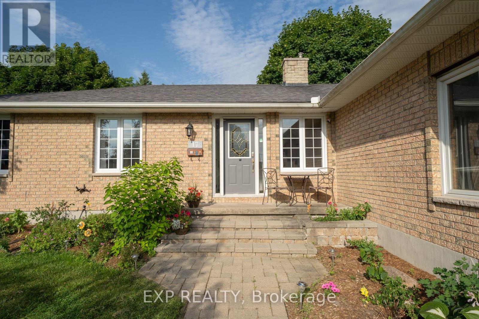 17 Stoneridge Road, Hamilton Township, Ontario  K9A 0Y3 - Photo 3 - X9307852