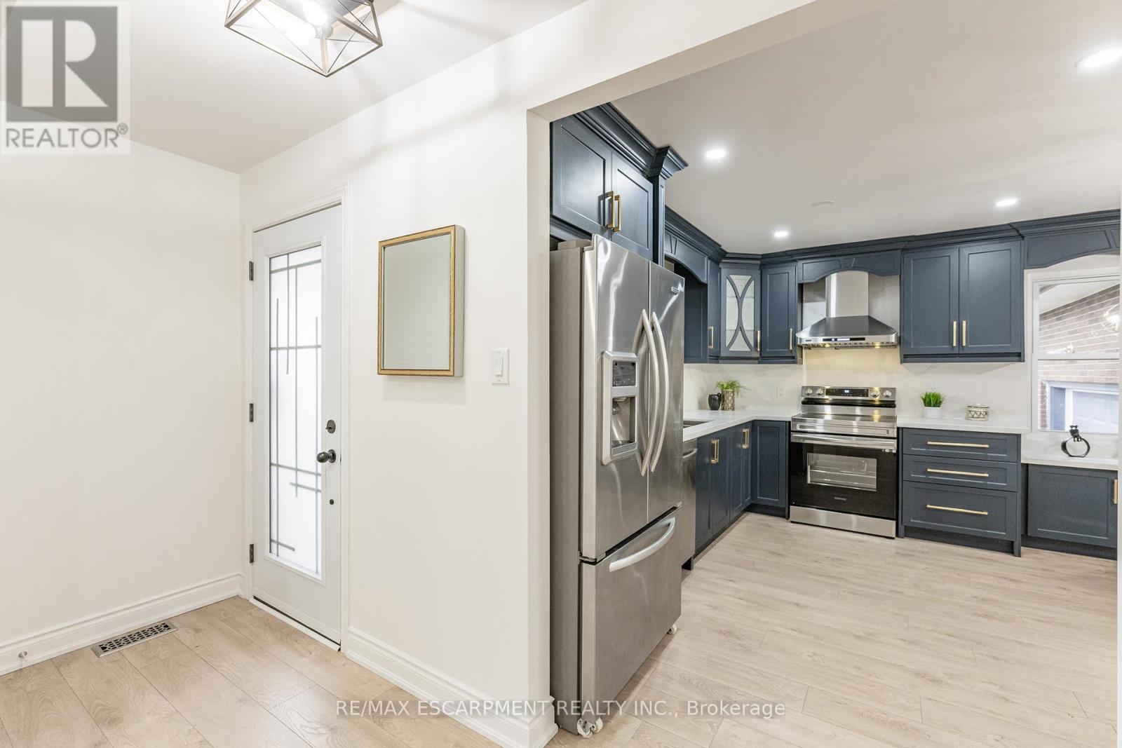 Property at 3045 PORTAGE ROAD image 2