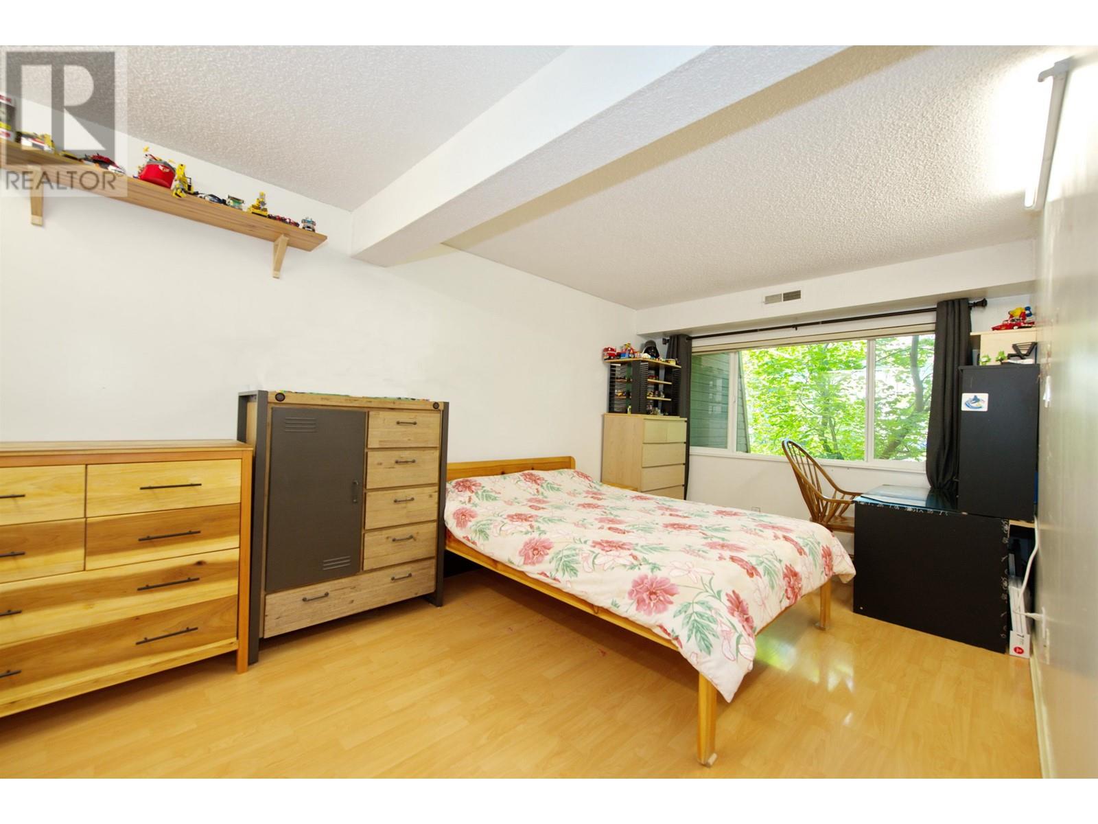 Listing Picture 20 of 38 : 1829 GOLETA DRIVE, Burnaby / 本拿比 - 魯藝地產 Yvonne Lu Group - MLS Medallion Club Member