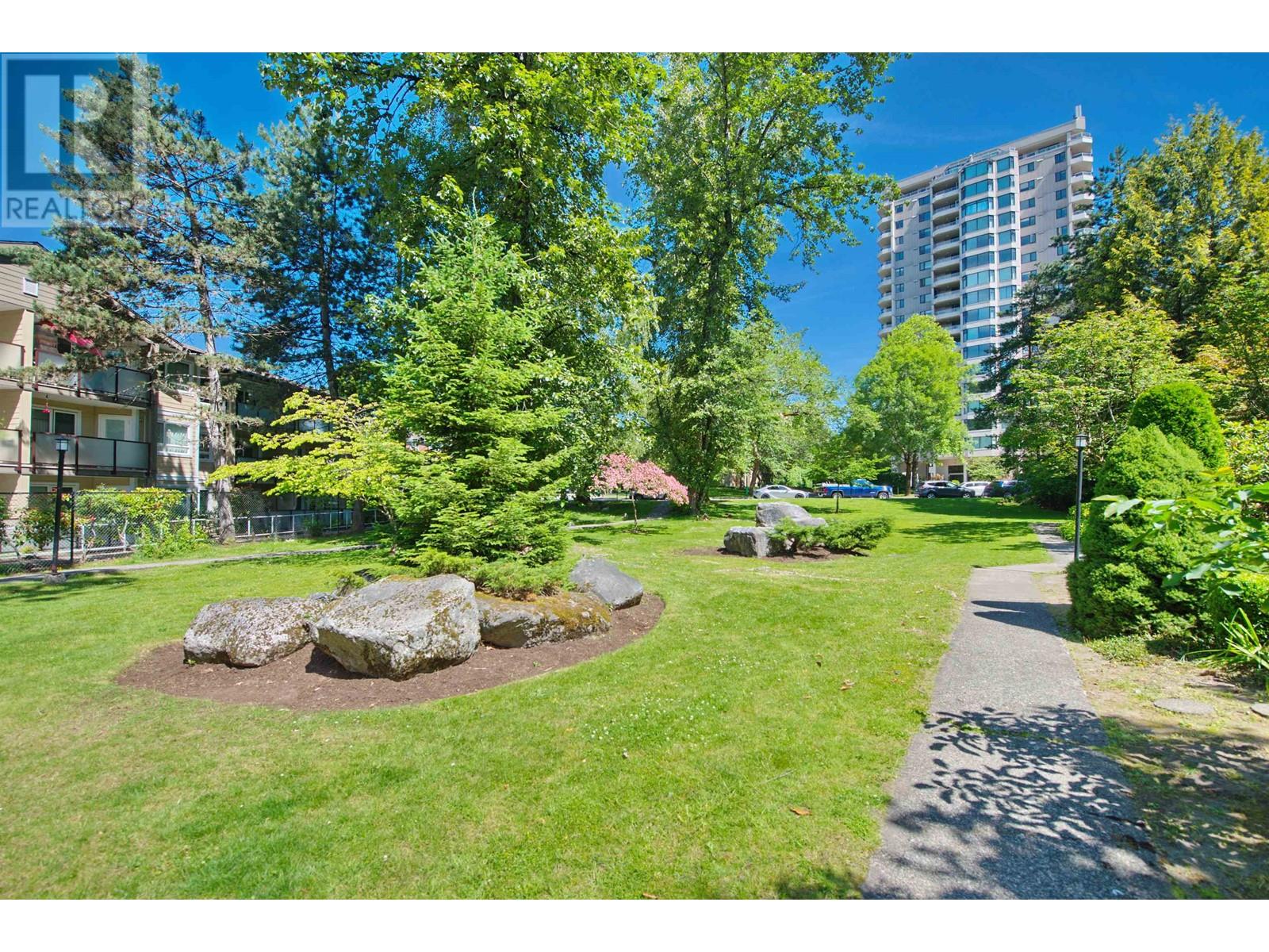 Listing Picture 29 of 38 : 1829 GOLETA DRIVE, Burnaby / 本拿比 - 魯藝地產 Yvonne Lu Group - MLS Medallion Club Member