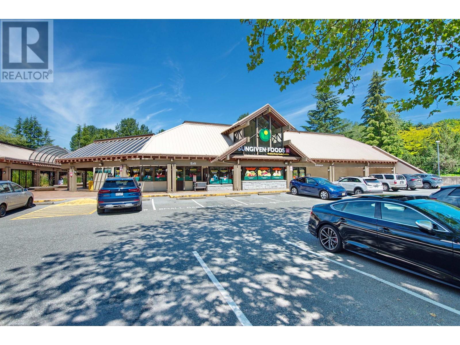 Listing Picture 34 of 38 : 1829 GOLETA DRIVE, Burnaby / 本拿比 - 魯藝地產 Yvonne Lu Group - MLS Medallion Club Member