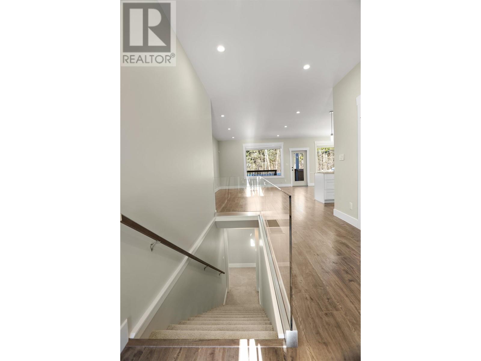 Property at 52 BLACKBERRY STREET image 4