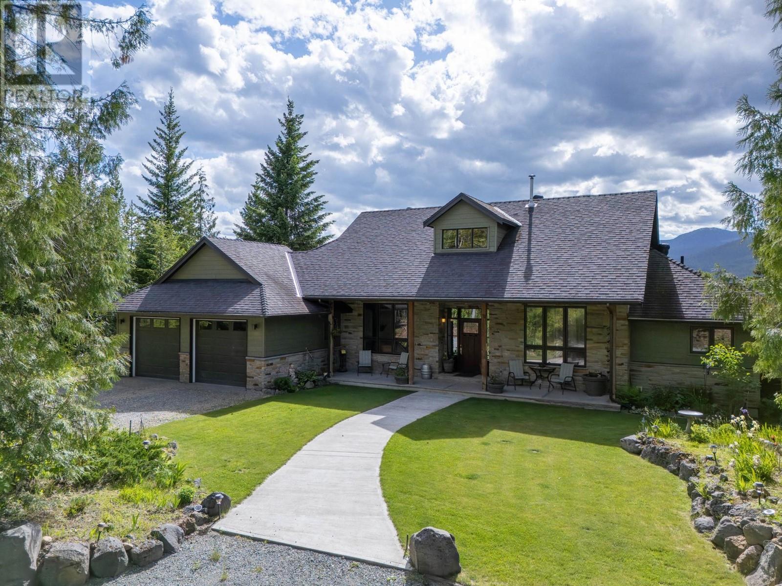 1249 CLEARWATER VALLEY RD, clearwater, British Columbia