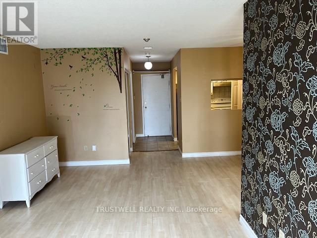 612 - 265 Enfield Place, Mississauga (City Centre), Ontario  L5B 3Y6 - Photo 4 - W9308280