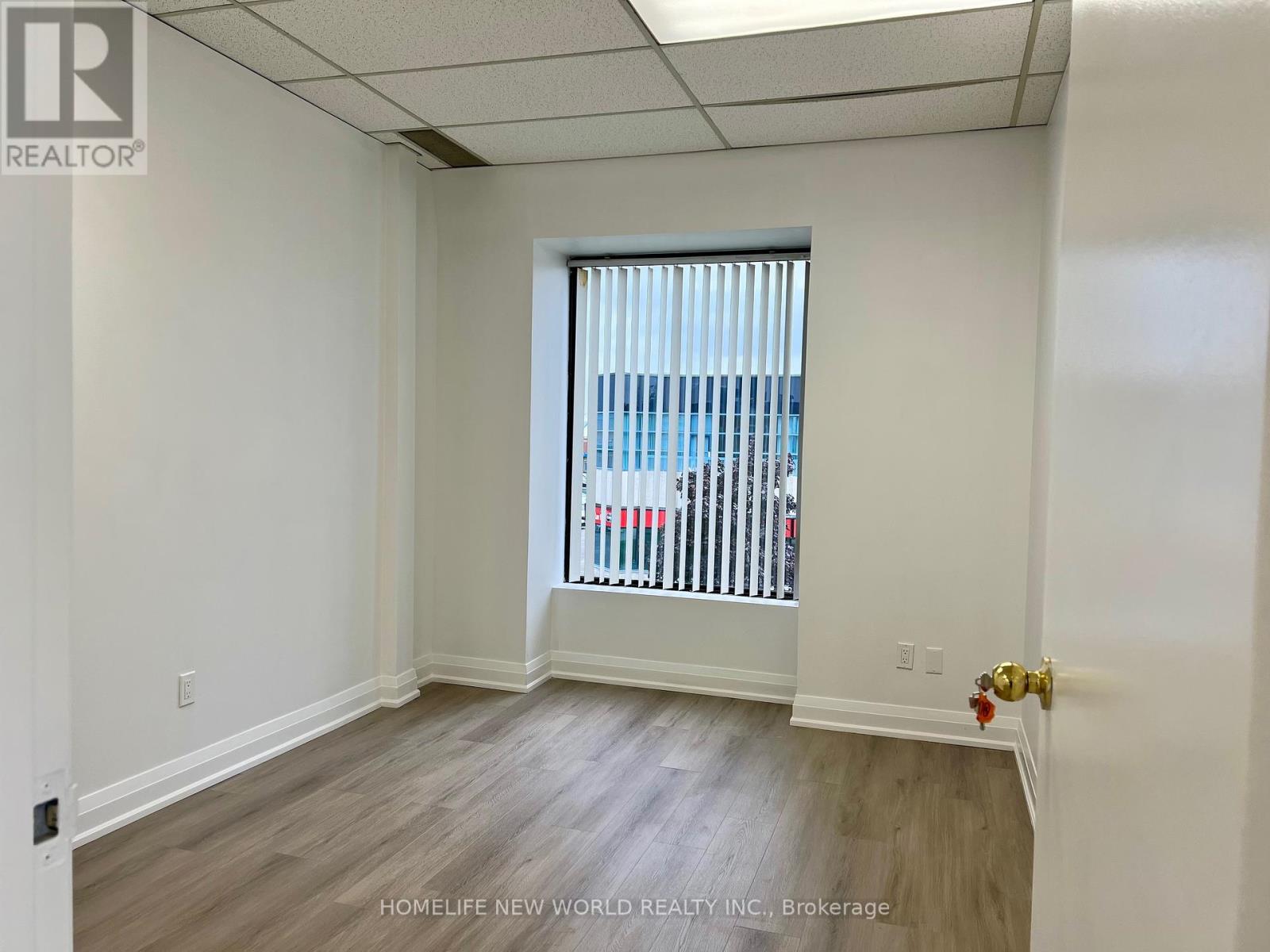 220 - 3300 Midland Avenue, Toronto (Milliken), Ontario  M1V 4W7 - Photo 3 - E9308350